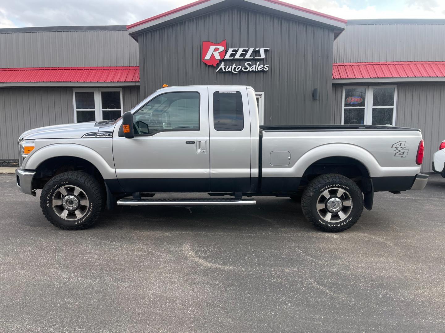 2015 Silver /Black Ford F-250 SD Lariat SuperCab 6.5ft. Bed 4WD (1FT7X2B61FE) with an 6.2L V8 OHV 16V engine, 6-Speed Automatic transmission, located at 547 E. Main St., Orwell, OH, 44076, (440) 437-5893, 41.535435, -80.847855 - Photo#14